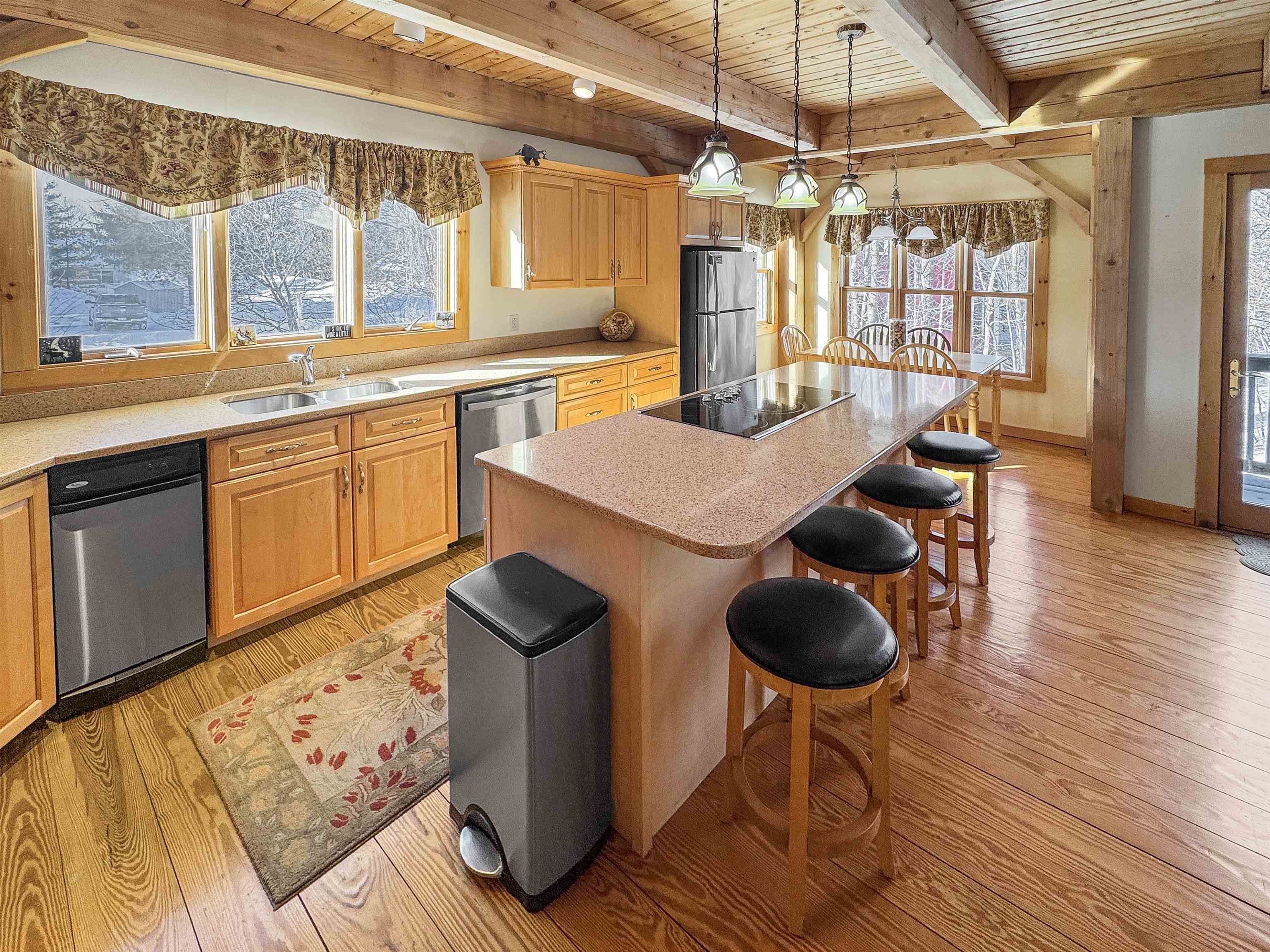 42 Airport Road West Dover, VT 05356 - Photo 7 of 36