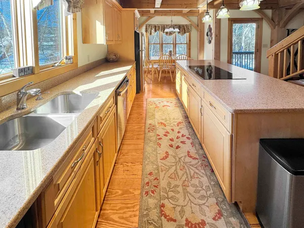 $799,000 | 42 Airport Road, West Dover, VT 05356
