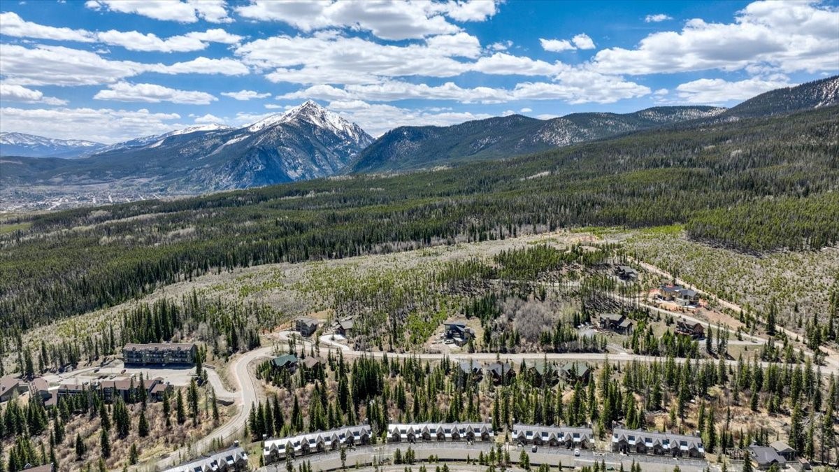 91399 Ryan Gulch Road, Unit B6 Silverthorne, CO 80498 - Photo 28 of 36 a view of a city