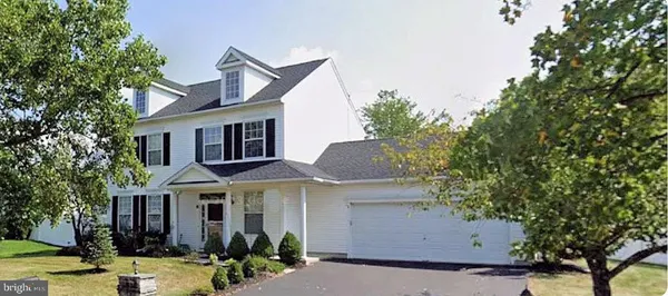 $725,000 | 6 Wessex Court, East Windsor, NJ 08520