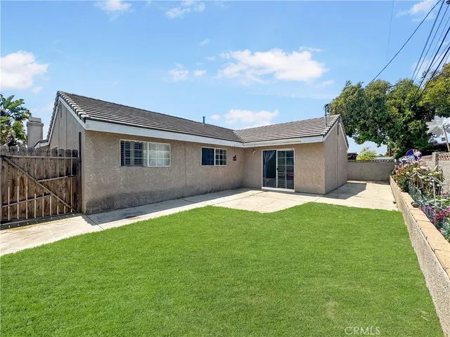 $1,400,000 | 15332 Shasta Lane, Huntington Beach, CA 92647