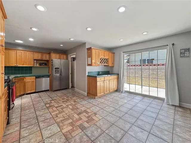 $1,400,000 | 15332 Shasta Lane, Huntington Beach, CA 92647