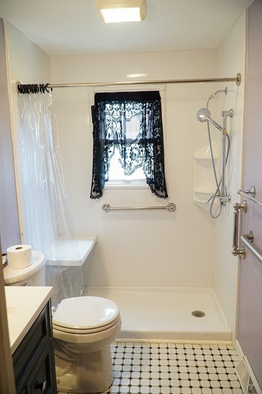 29 Pecousic Street Springfield, MA 01108 - Photo 13 of 24