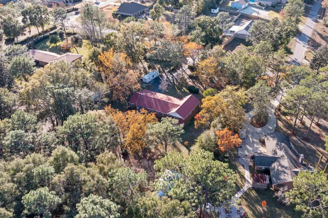 a view of a house in a yard