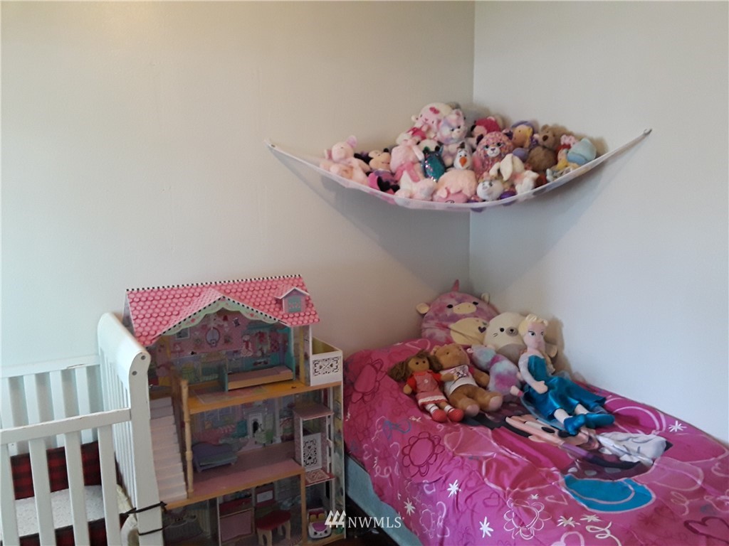 2107 Rockefeller Avenue Everett, WA 98201 - Photo 10 of 17