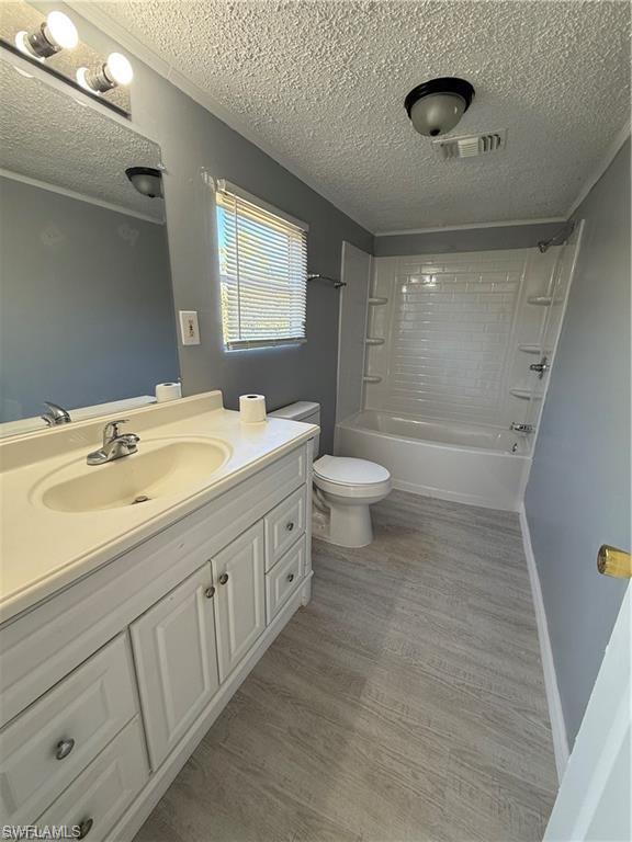 21 Ocho Rios Naples, FL 34114 - Photo 4 of 5 a bathroom with a sink a toilet and shower