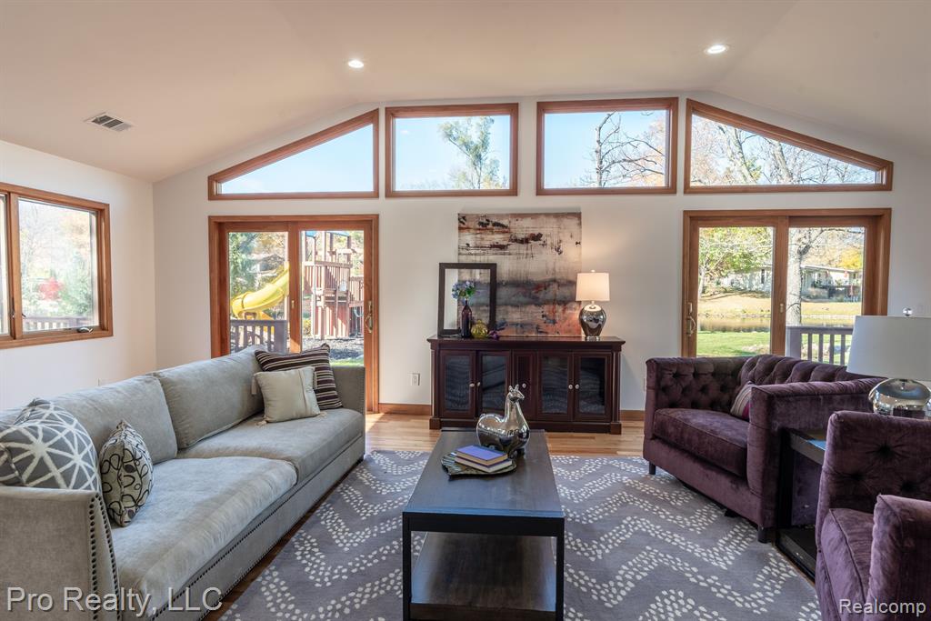 29632 Pond Ridge Road Farmington Hills, MI 48334 - Photo 16 of 32