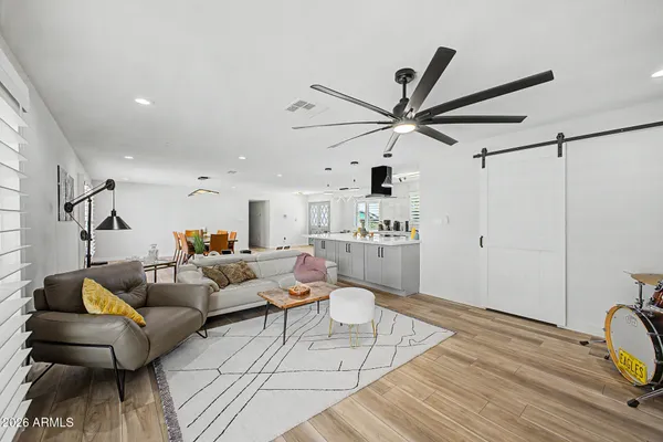 $875,000 | 1501 West Dunlap Avenue, Phoenix, AZ 85021
