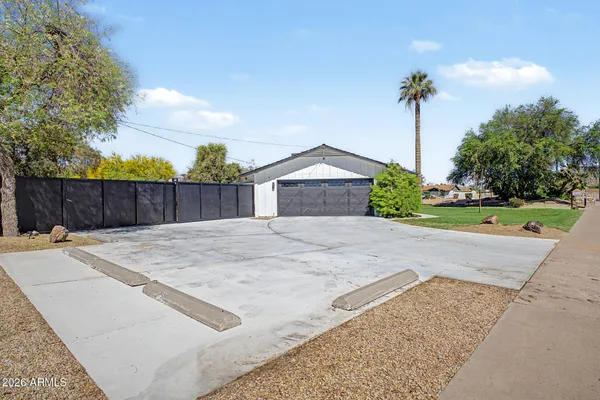$875,000 | 1501 West Dunlap Avenue, Phoenix, AZ 85021
