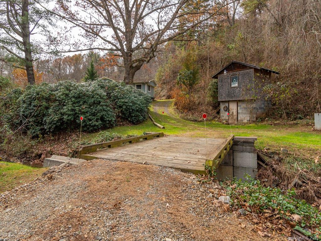 850 Henson Cove Road Canton, NC 28716 - Photo 16 of 17