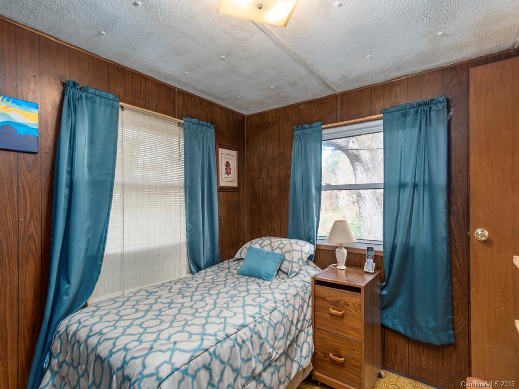 850 Henson Cove Road Canton, NC 28716 - Photo 5 of 17