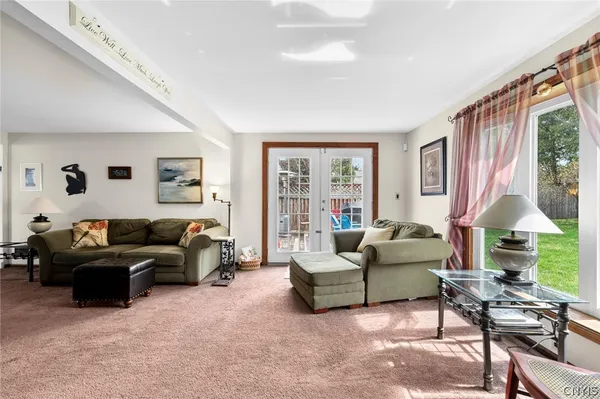 $259,900 | 320 Myron Road, Camillus, NY 13219