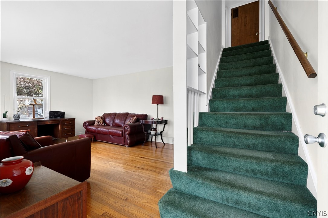 320 Myron Road Camillus, NY 13219 - Photo 13 of 34