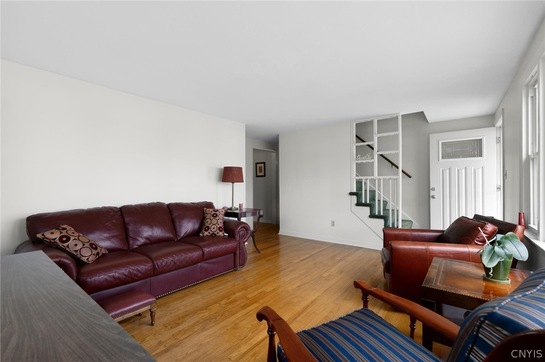 320 Myron Road Camillus, NY 13219 - Photo 15 of 34