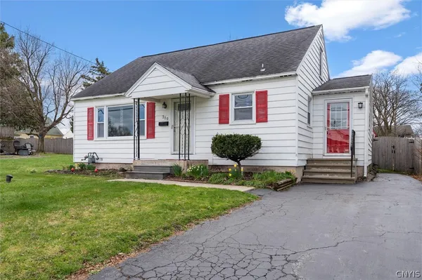 $259,900 | 320 Myron Road, Camillus, NY 13219