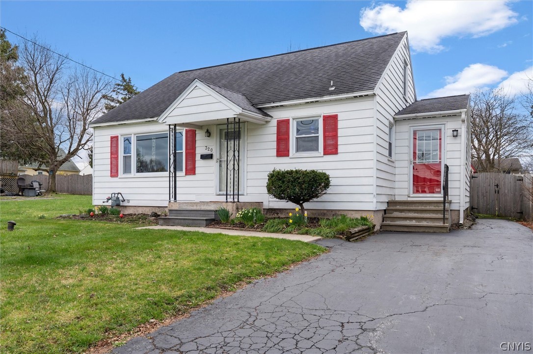 320 Myron Road Camillus, NY 13219 - Photo 2 of 34