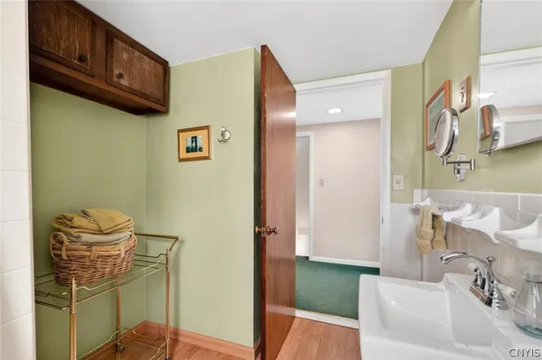 $259,900 | 320 Myron Road, Camillus, NY 13219