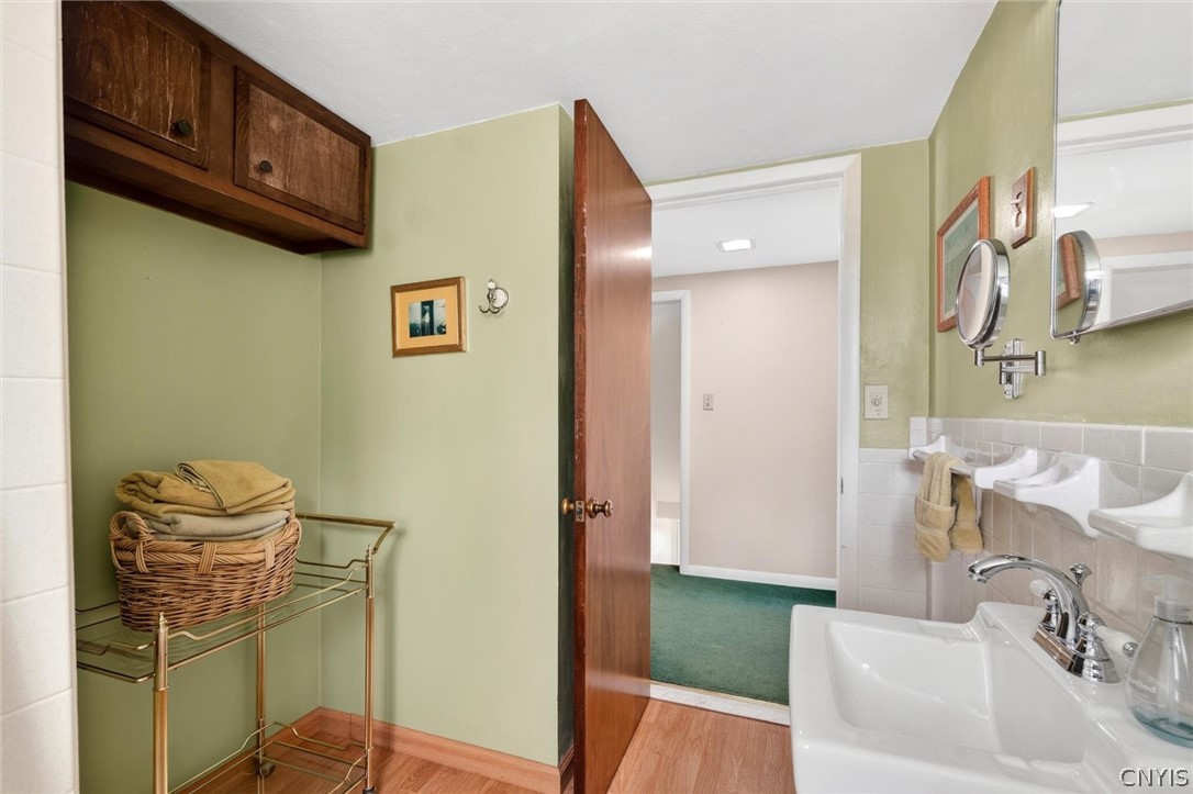 320 Myron Road Camillus, NY 13219 - Photo 22 of 34