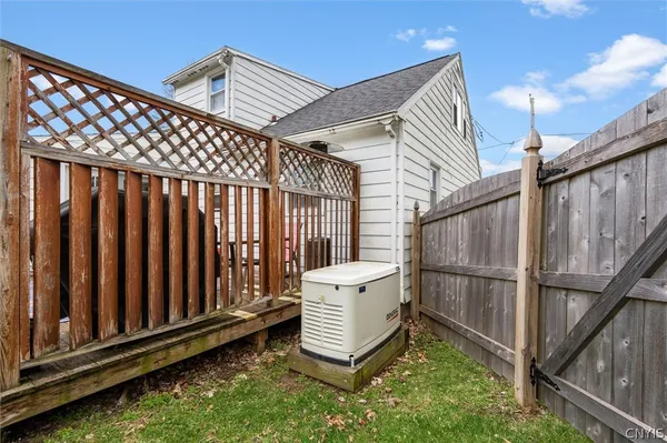 $259,900 | 320 Myron Road, Camillus, NY 13219