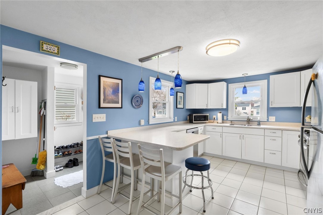 320 Myron Road Camillus, NY 13219 - Photo 4 of 34