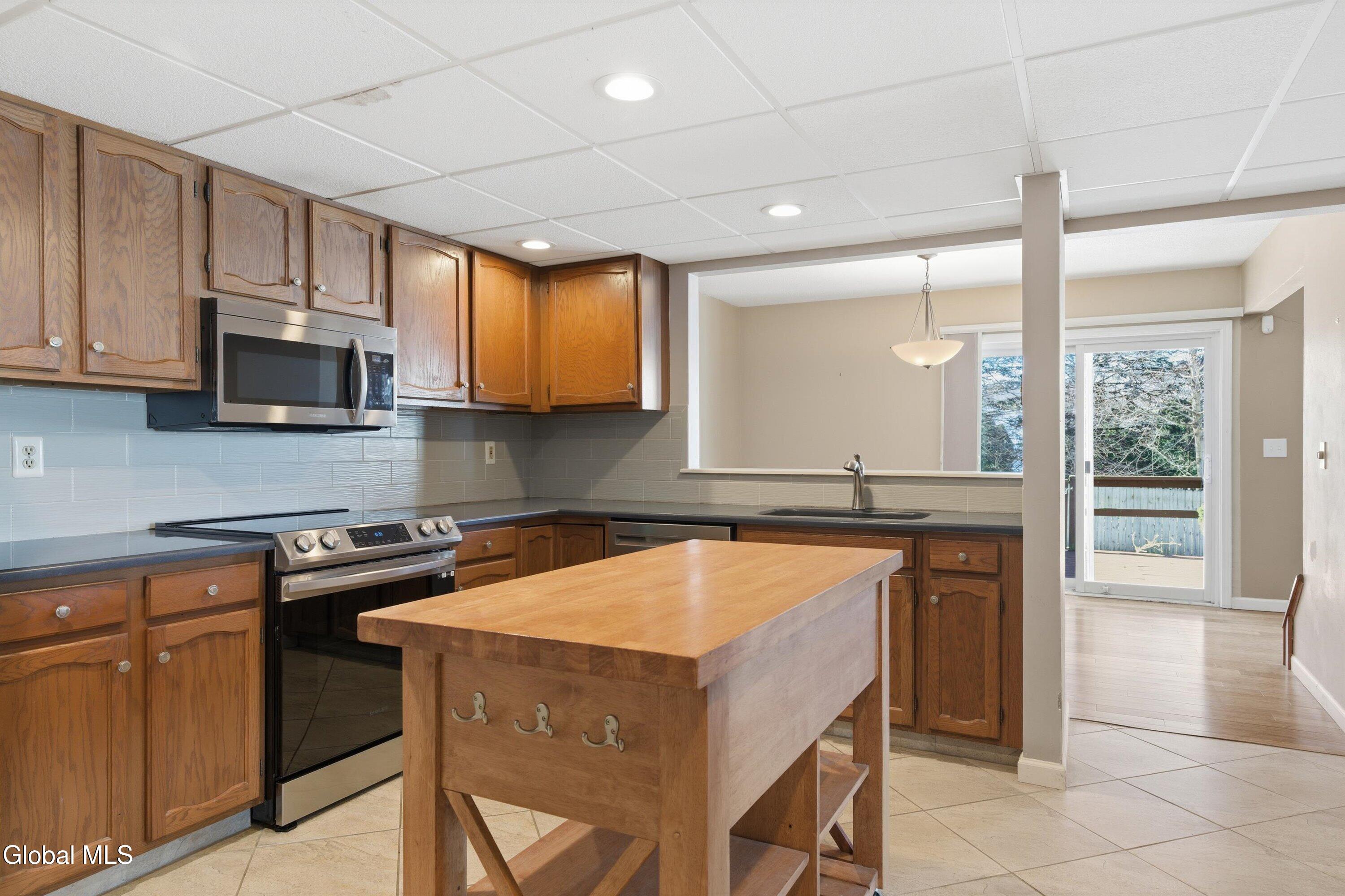 35 Heyden Road Troy, NY 12180 - Photo 11 of 25 11-35 Heyden Rd-11