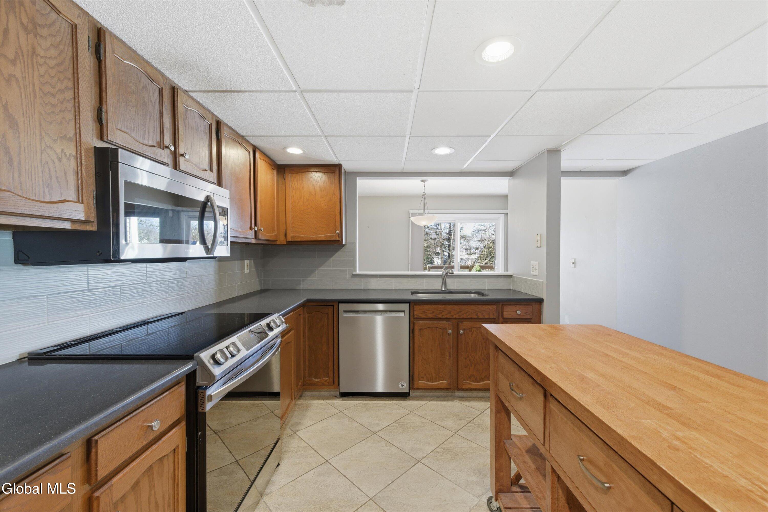 35 Heyden Road Troy, NY 12180 - Photo 13 of 25 13-35 Heyden Rd-13