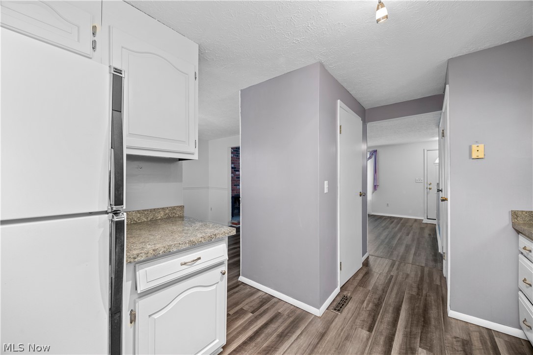 974 Wadsworth Road Medina, OH 44256 - Photo 4 of 31