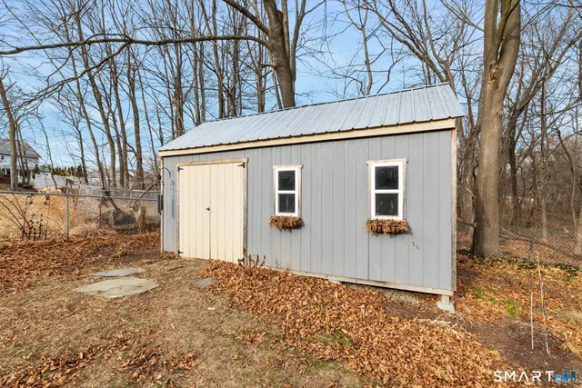 $299,900 | 20 John Street, Enfield, CT 06082