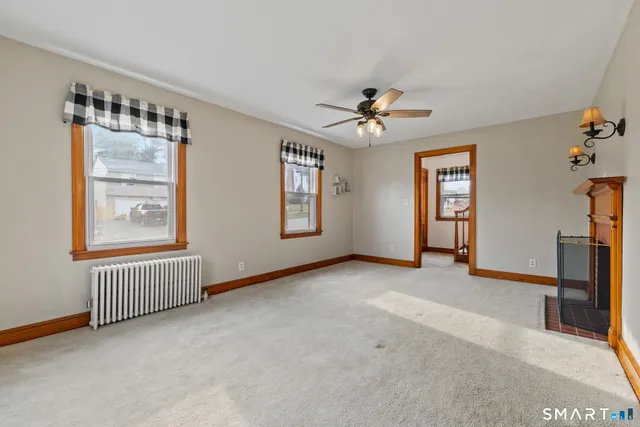 $299,900 | 20 John Street, Enfield, CT 06082