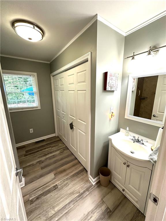 5311 Adrian Road Jamestown, NC 27282 - Photo 11 of 50 Hallway Bathroom