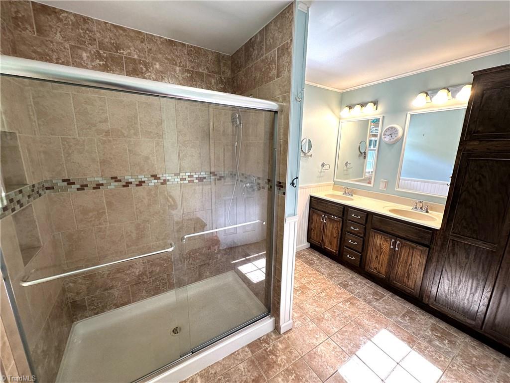 5311 Adrian Road Jamestown, NC 27282 - Photo 22 of 50 Ensuite bathroom