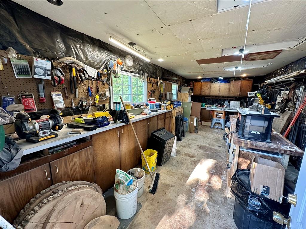 5311 Adrian Road Jamestown, NC 27282 - Photo 45 of 50 PLUS a Wired workshop!