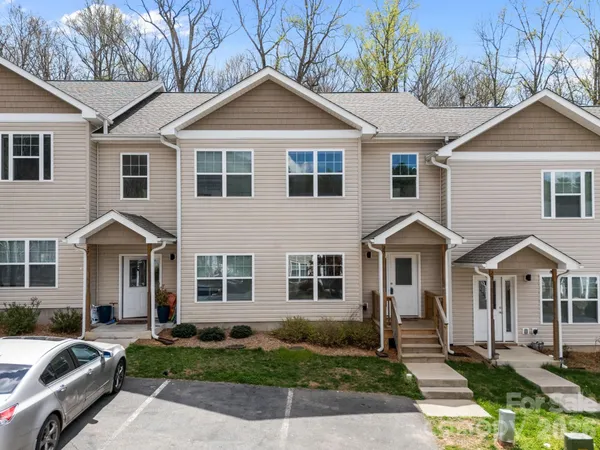 $329,000 | 25 Cherry Laurel Lane, Swannanoa, NC 28778