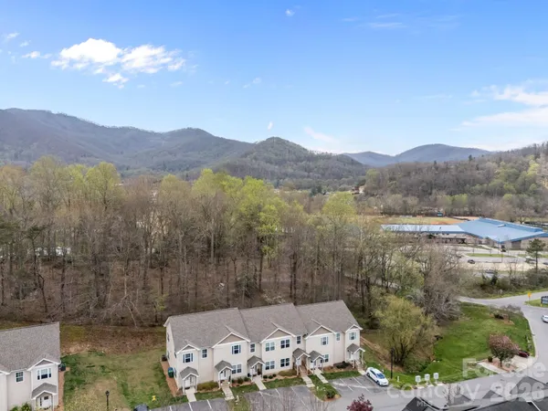 $329,000 | 25 Cherry Laurel Lane, Swannanoa, NC 28778