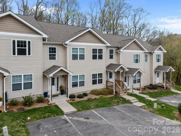 $329,000 | 25 Cherry Laurel Lane, Swannanoa, NC 28778