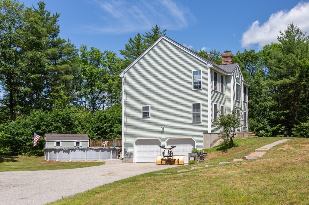 268 Lords Mill Road Epsom, NH 03234 - Photo 2 of 30