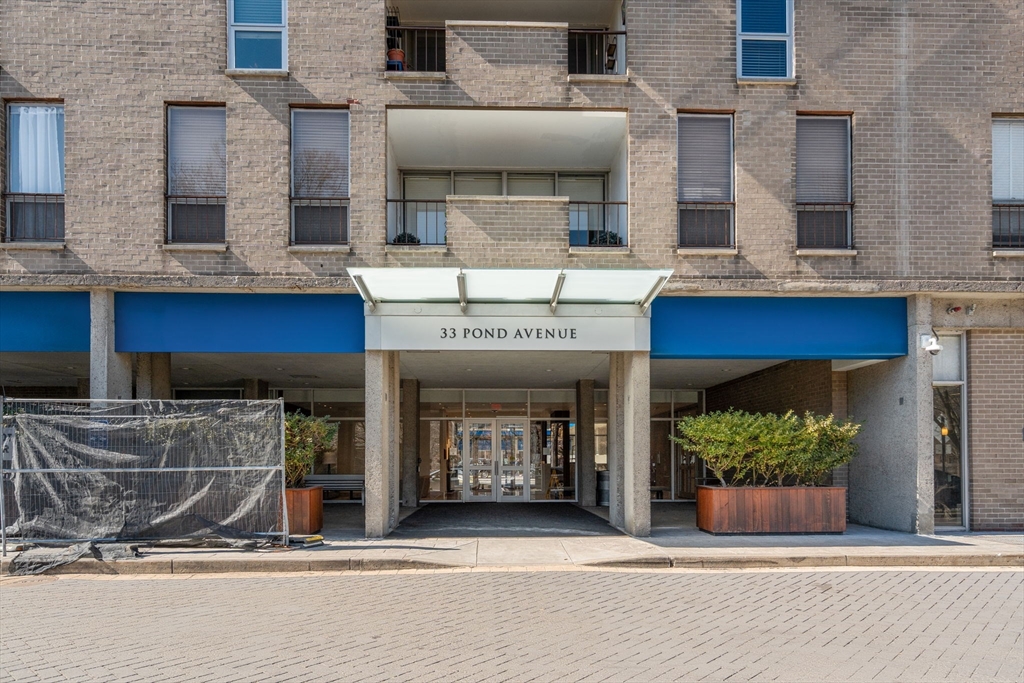 33 Pond Avenue, Unit 919 Brookline, MA 02445 - Photo 19 of 20