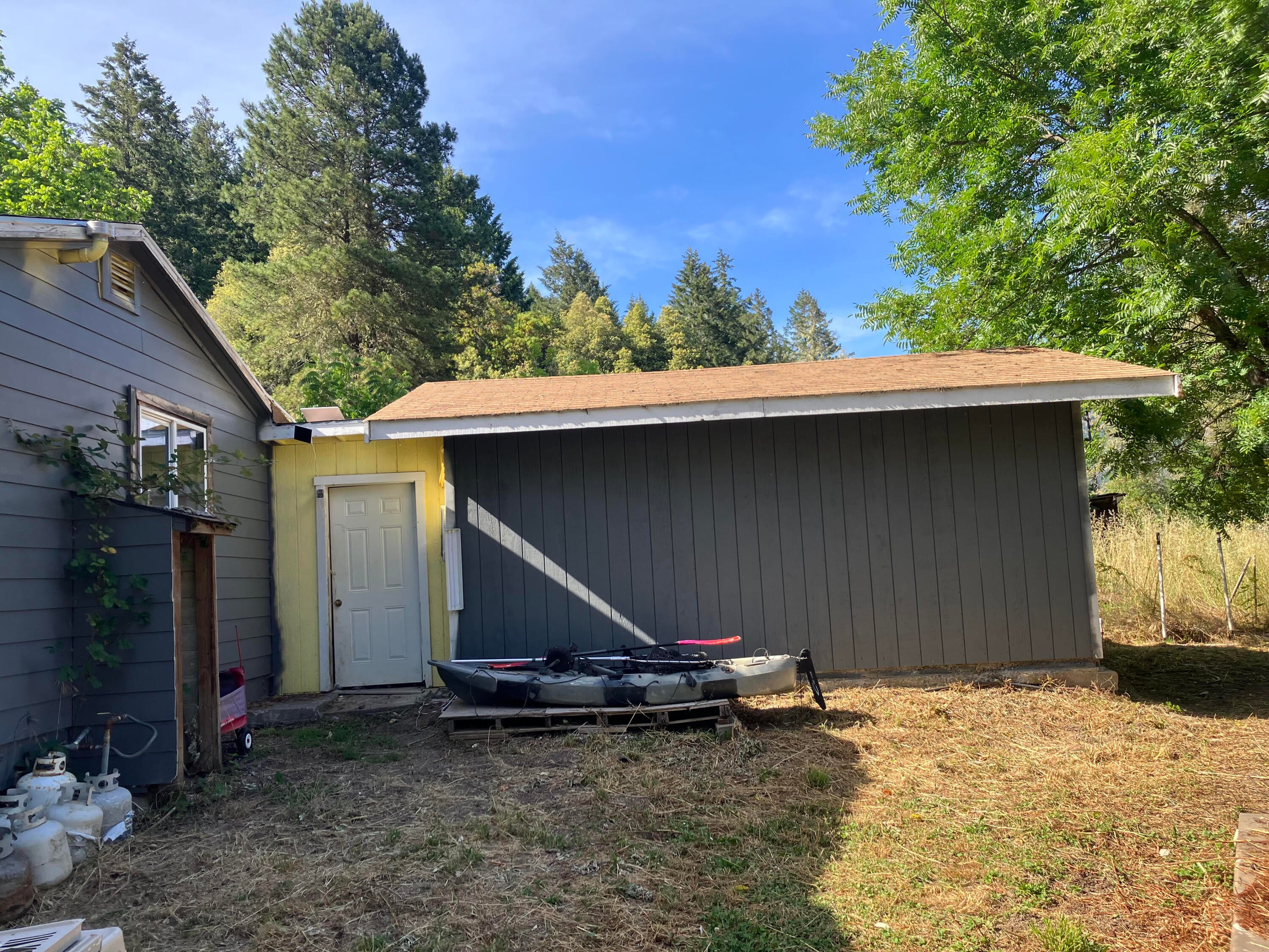 289 Colony Road Myers Flat, CA 95554 - Photo 5 of 13 Gallery Image 5