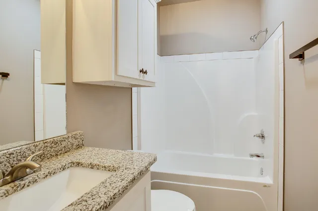 $1,395 | 1505 Avenue O, Unit A, Shallowater, TX 79363