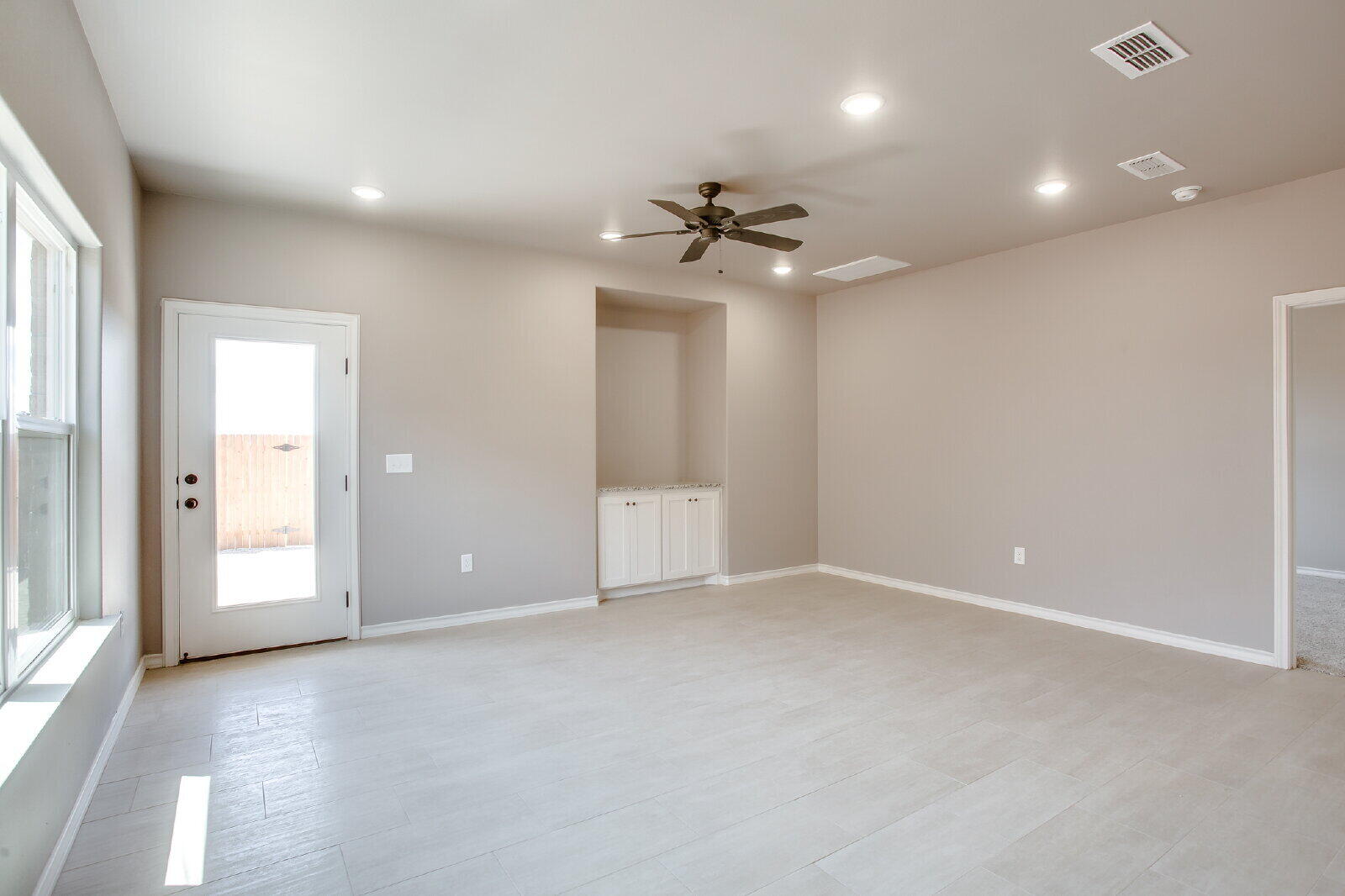 1505 Avenue O, Unit A Shallowater, TX 79363 - Photo 5 of 18 large (3)