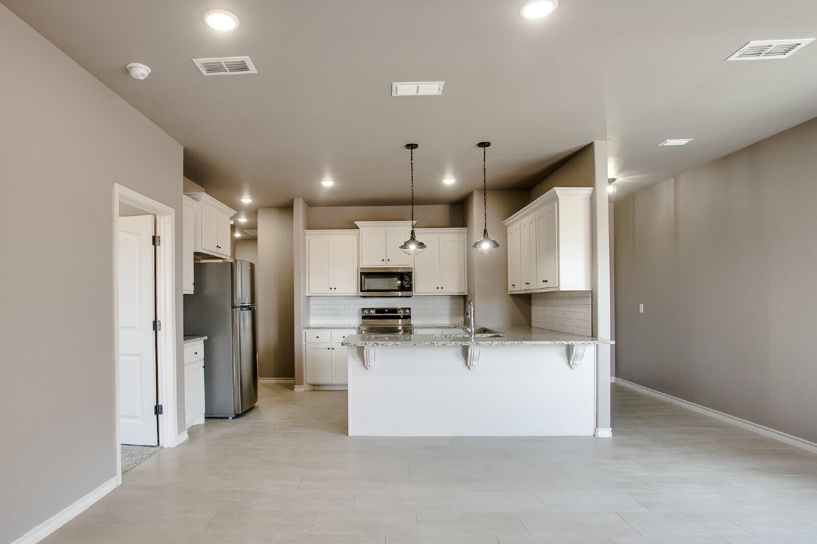 1505 Avenue O, Unit A Shallowater, TX 79363 - Photo 6 of 18 large (4)