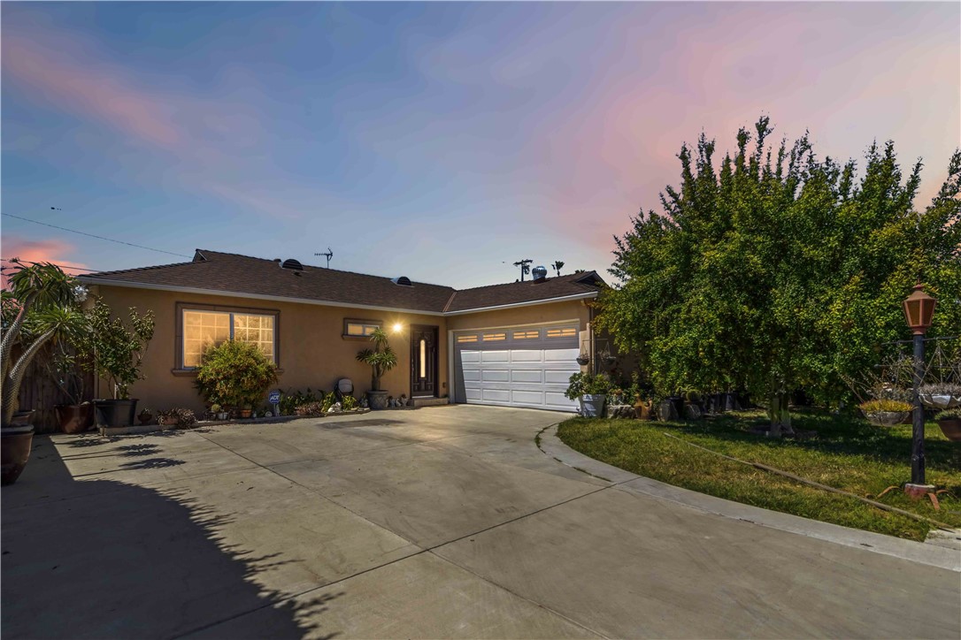 19406 Enadia Way Reseda, CA 91335 - Photo 1 of 34
