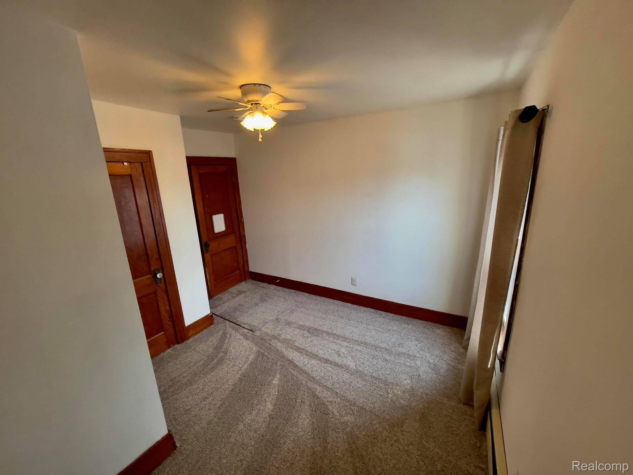129 Walnut Street River Rouge, MI 48218 - Photo 25 of 45 129 walnut street - river rouge mi (4).jpg