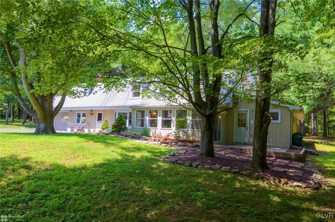 2688 Mountain Road Bath, PA 18014 - Photo 3 of 30