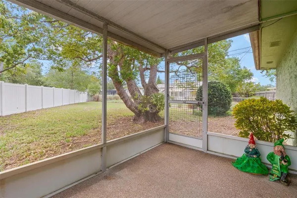 a view of an outdoor space