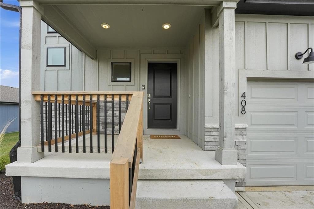 408 Woodview Drive Raymore, MO 64083 - Photo 2 of 37