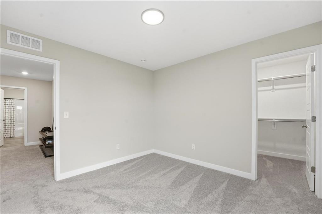 408 Woodview Drive Raymore, MO 64083 - Photo 23 of 37