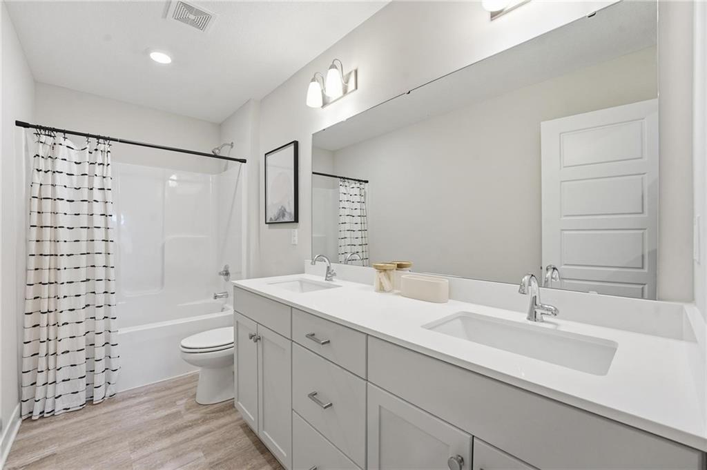 408 Woodview Drive Raymore, MO 64083 - Photo 28 of 37