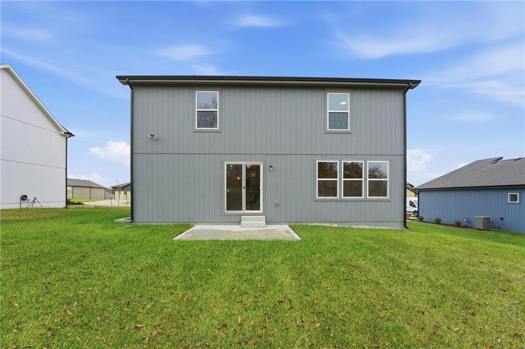 408 Woodview Drive Raymore, MO 64083 - Photo 32 of 37