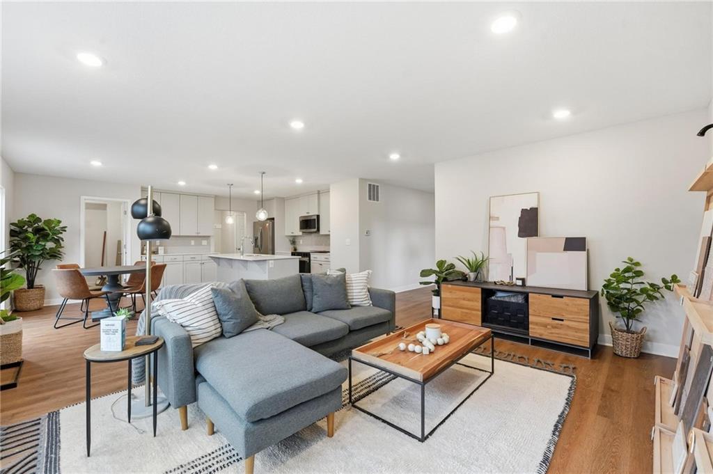 408 Woodview Drive Raymore, MO 64083 - Photo 6 of 37